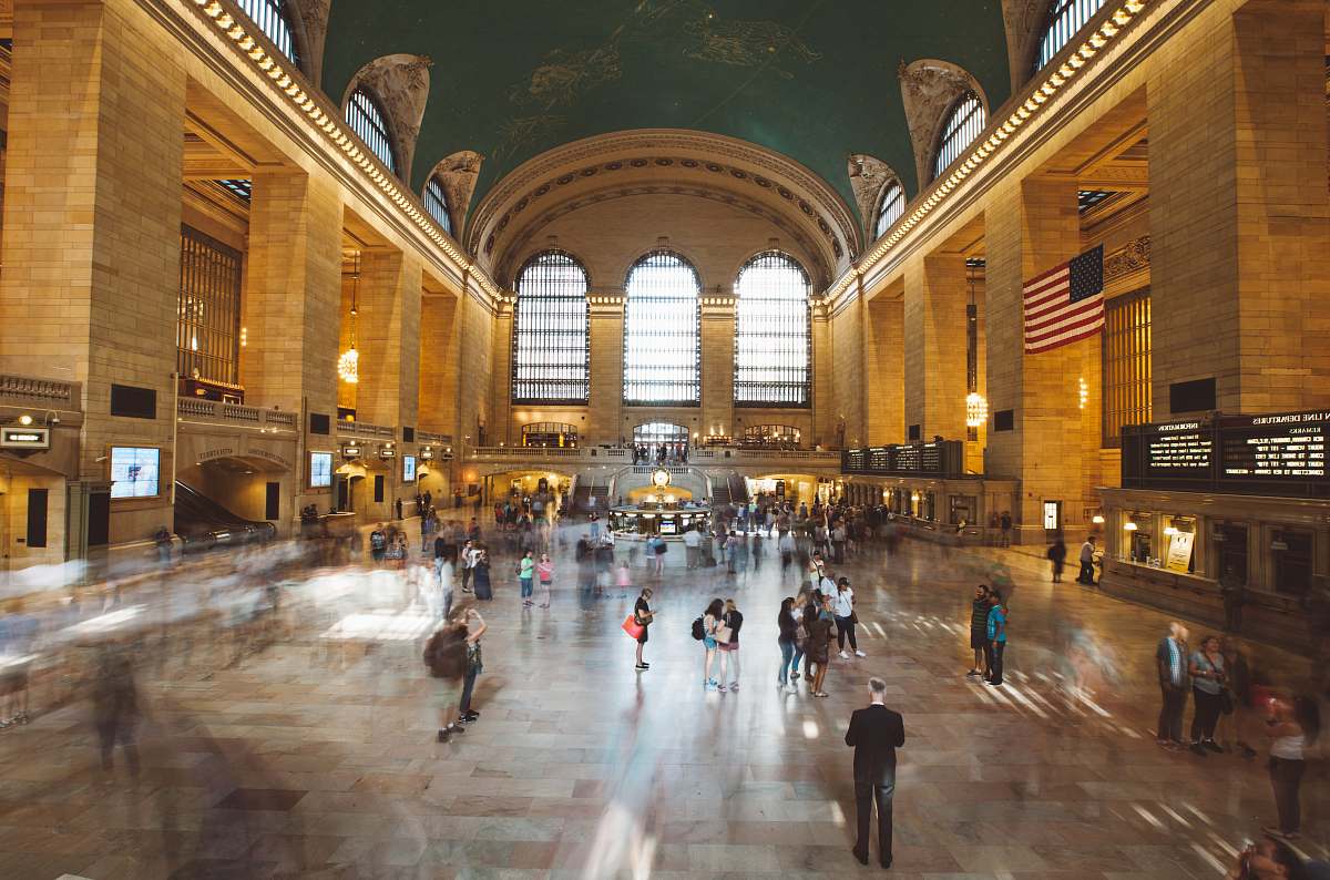 grand central terminal people inside hotel new york